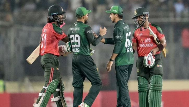 ‘বাংলাদেশকে ভুল পথে পরিচালিত করেছে পাকিস্তান’